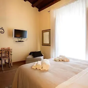 Ares Charme Bed & Breakfast